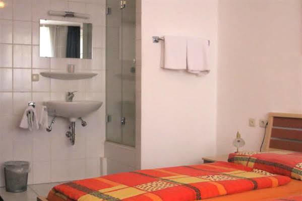 Altstadt Self Check-in Hotel *